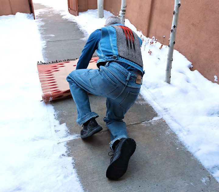 Rug 245 snow cleaning 1 2025